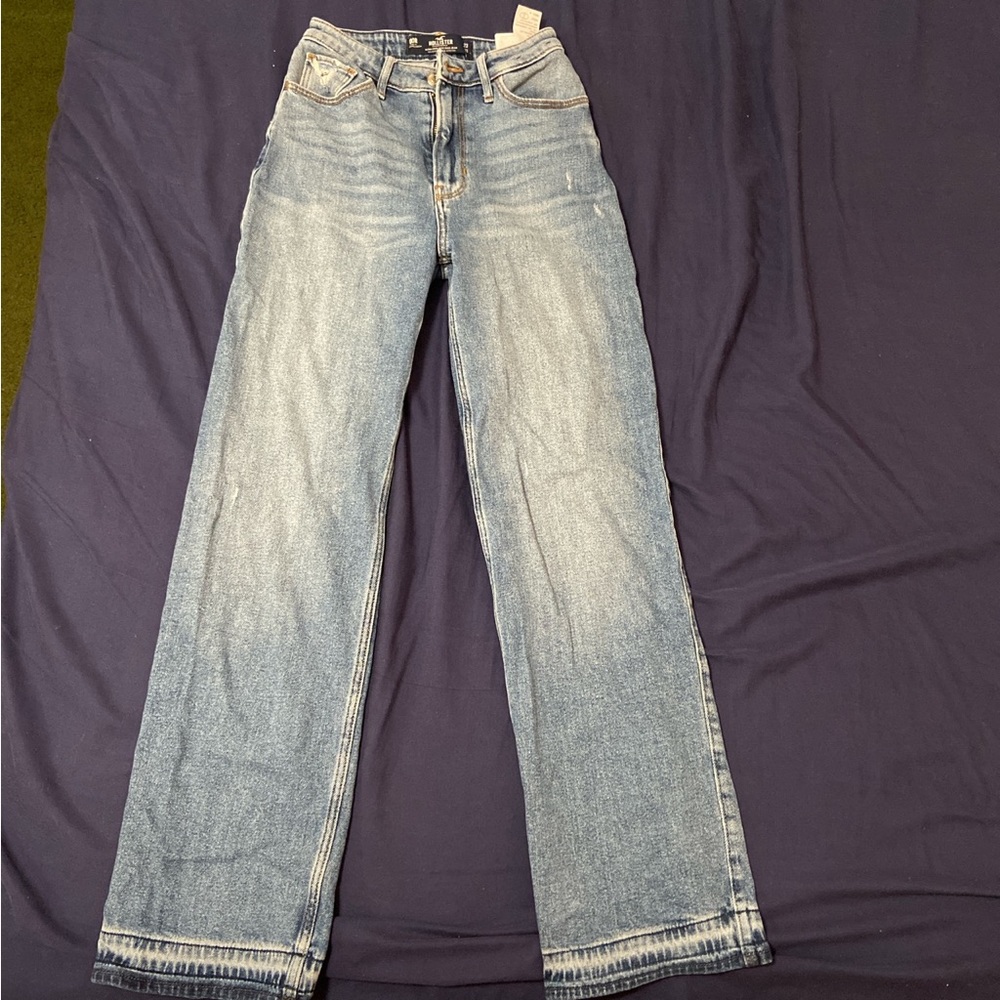HOLLISTER ULTRA HIGH-RISE VINTAGE STRETCH DAD JEANS